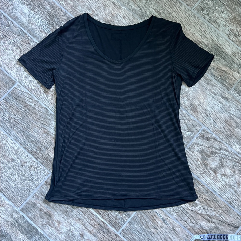 Lululemon Athletica Crew Neck Tee, Black Striped Mesh, Women’s Small